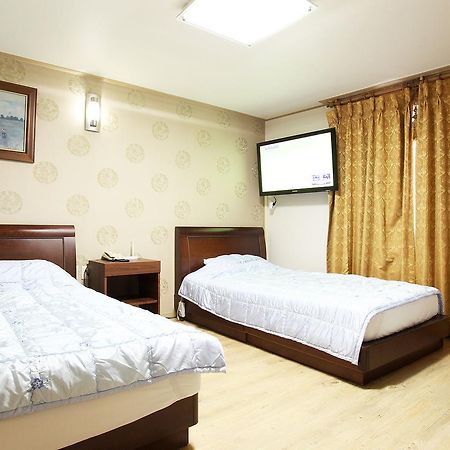 Bobos Hotel Jeju Buitenkant foto