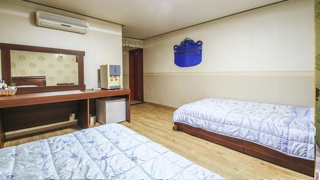 Bobos Hotel Jeju Buitenkant foto